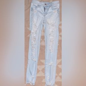 Size 0 American Eagle distressed skinny jeans